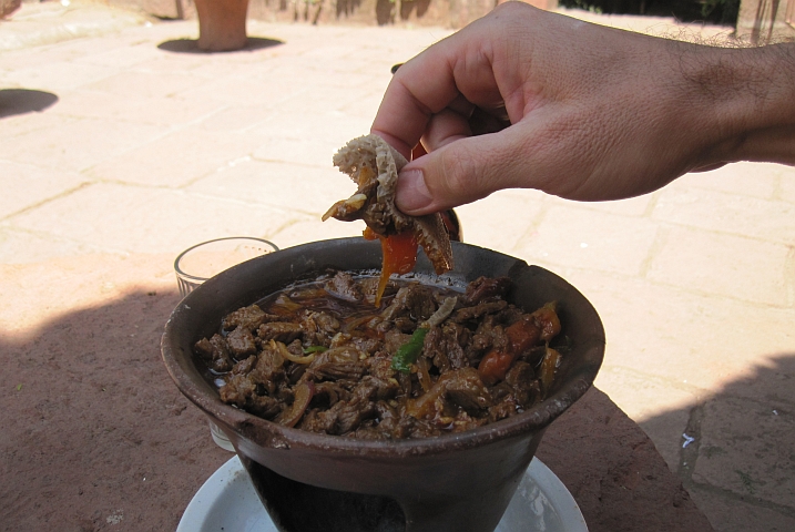 Leckeres Injera-Gericht