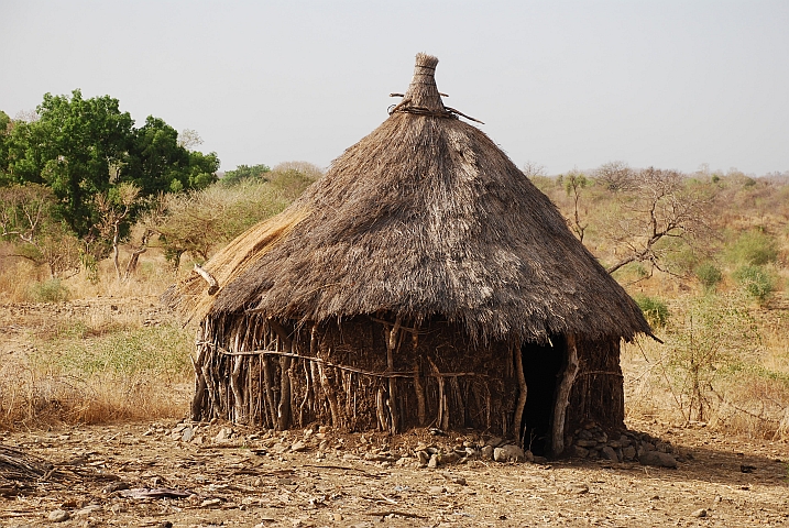 Haus im Tiefland an der Grenze zum Sudan bei Metema