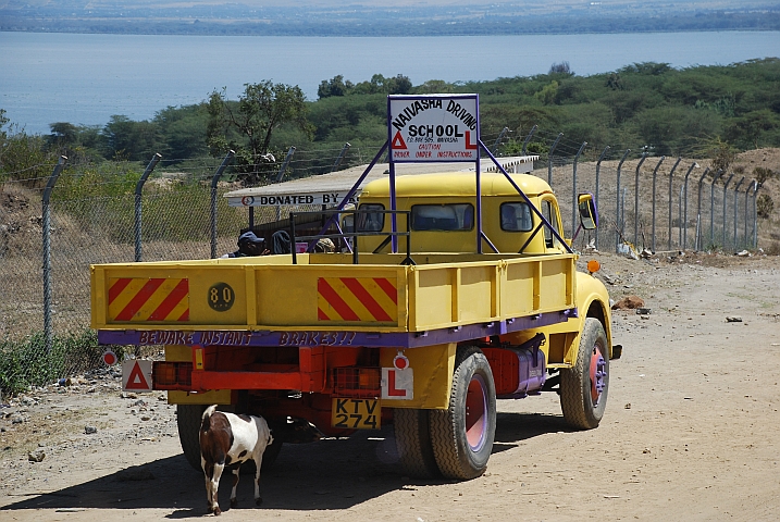 Fahrschullastwagen am Lake Naivasha