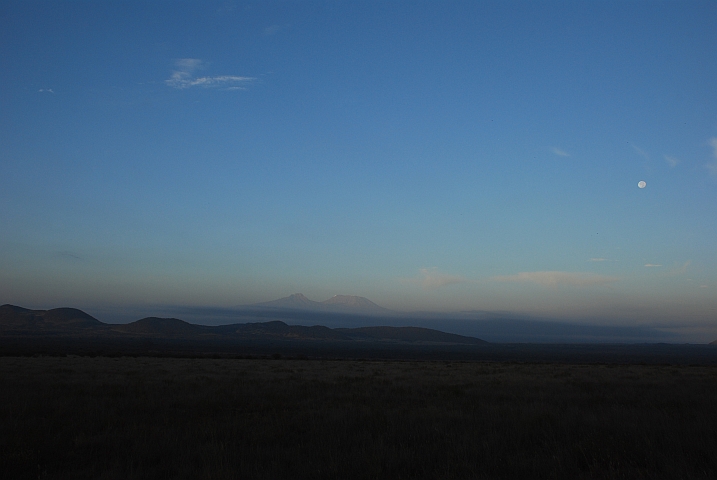 In der Trockenzeit ist der Kilimanjaro am Morgen meist gut zu sehen