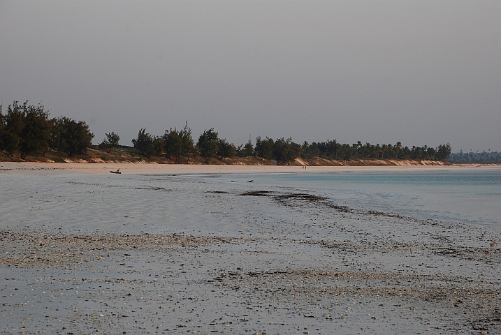 Der Strand im frühen Morgenlicht