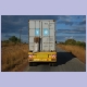 Tansanischer Containerlaster unterwegs im Norden von Sambia kurz vor Isoka