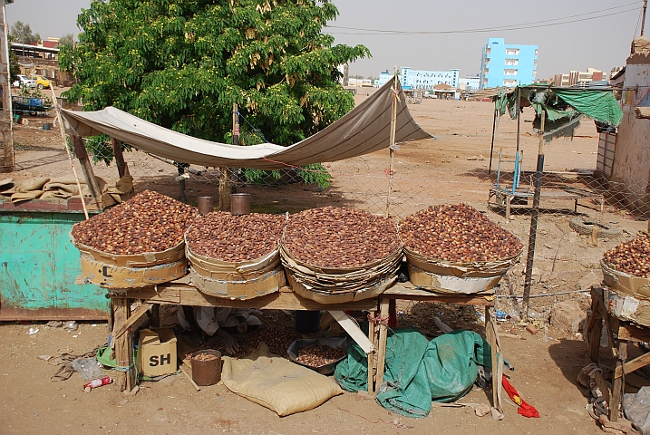 Dattelverkauf am Strassenrand in Khartoum