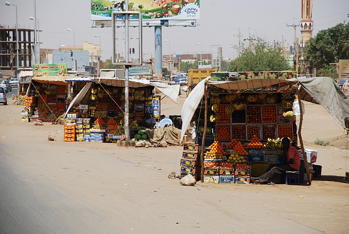 Früchteverkaufsstände in Omdurman, Khartoums Schwesterstadt am Westufer des Weissen Nils
