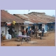 Die Einkaufsmeile von Kakiri westlich der ugandischen Hauptstadt