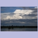Gewitterwolken am Okavango bei Mohembo ganz im Norden von Botswana