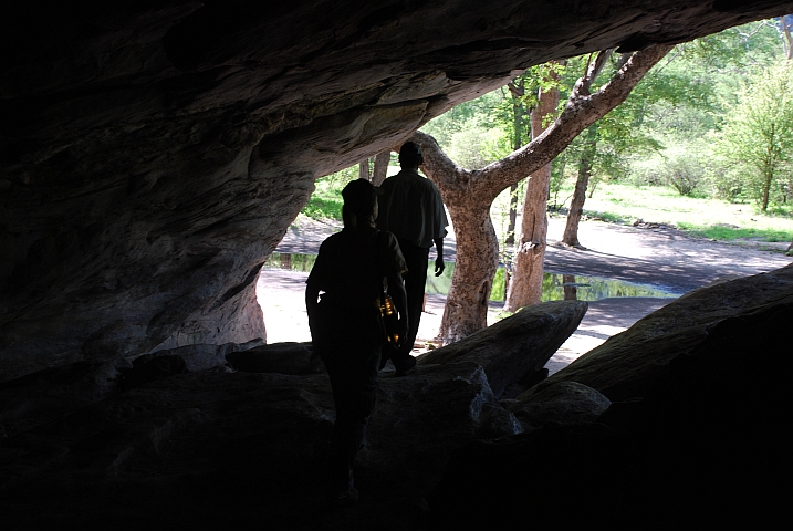 Kurze Höhle