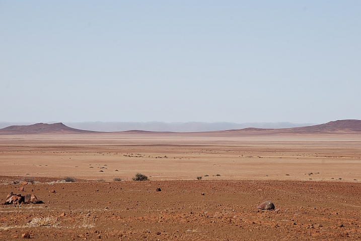 Der Skelettküstennebel schleicht sich ins Kaokoveld