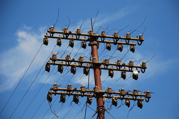 Zerschnittene Telefondrähte: Kein Anschluss unter dieser Nummer