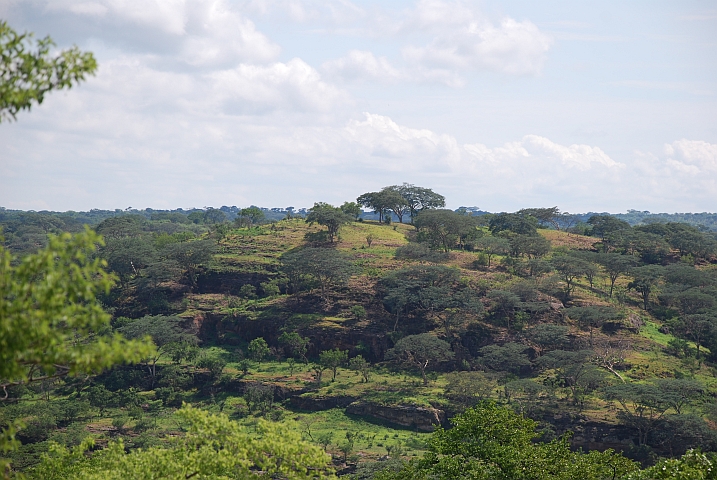 Landschaft am Fusse der Chizarira Hills im Nordwesten Simbabwes