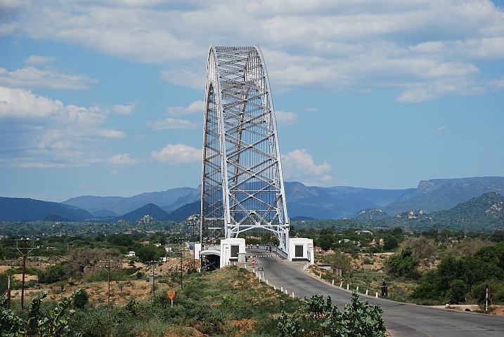 Die imposante Birchenough Bridge über den Save Fluss