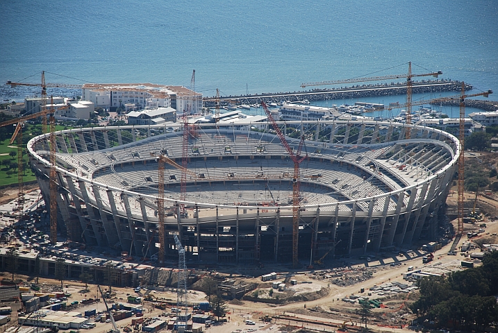 Das neue Fussballstadion von Kapstadt für die WM2010 im Bau