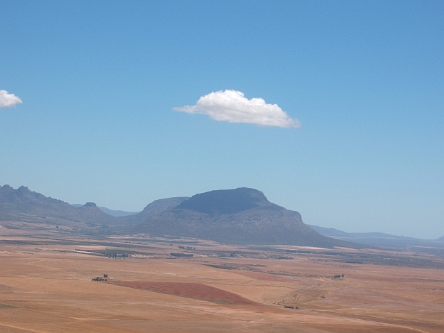 Weizenfelder vom Piekenierskloof Pass aus gesehen