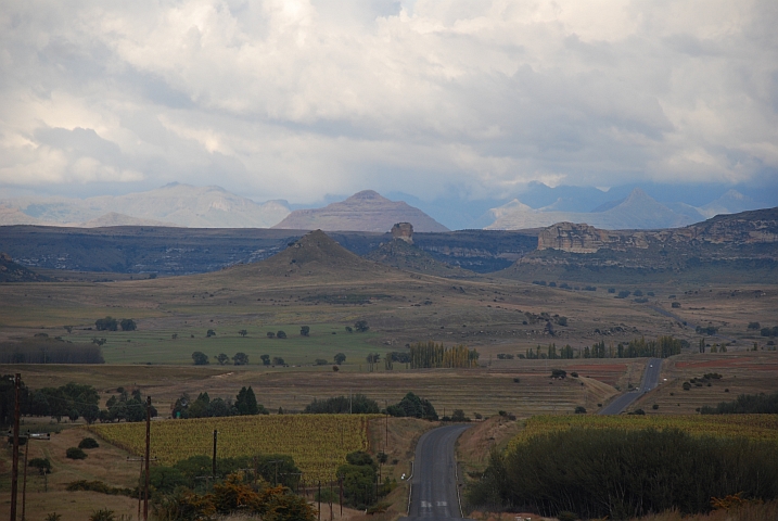 Landschaft bei Fourisburg in den Eastern Highlands