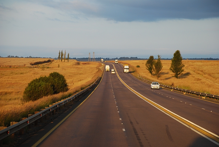 Auf der N4 zwischen Middelburg und Wonderfontein auf dem Weg in den Krüger Nationalpark