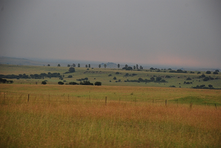 Aufkommendes schlechtes Wetter bewirkt eine besondere Stimmung in der Nähe von Heilbron