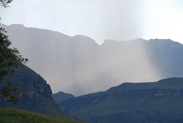 Der Regen bleibt zum Glück in den Bergen