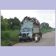 Allzwecktransportmittel in Benin, mit Personen beladener LKW