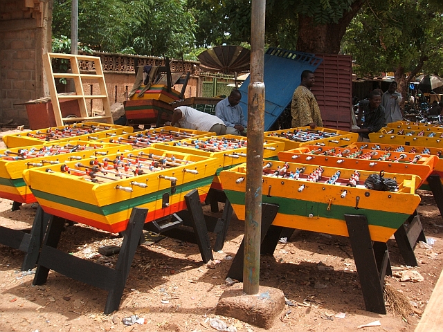 Töggelikasten-Fabrik in Bobo-Dioulasso