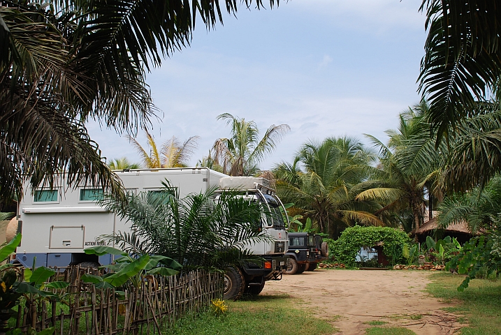 Obelix vor der Safari Beach Lodge