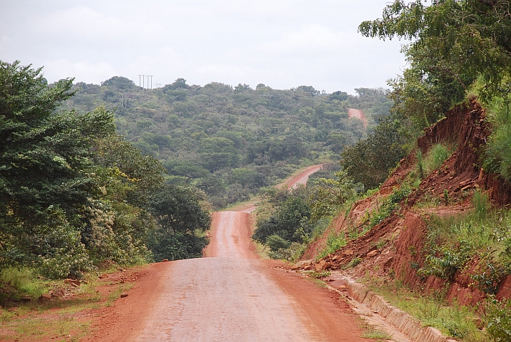 Piste von Ngaoundéré nach Garoua-Boulaï in der Nähe von Nyambaka