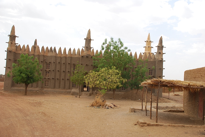 Moschee in einem Dorf im Niger-Binnendelta