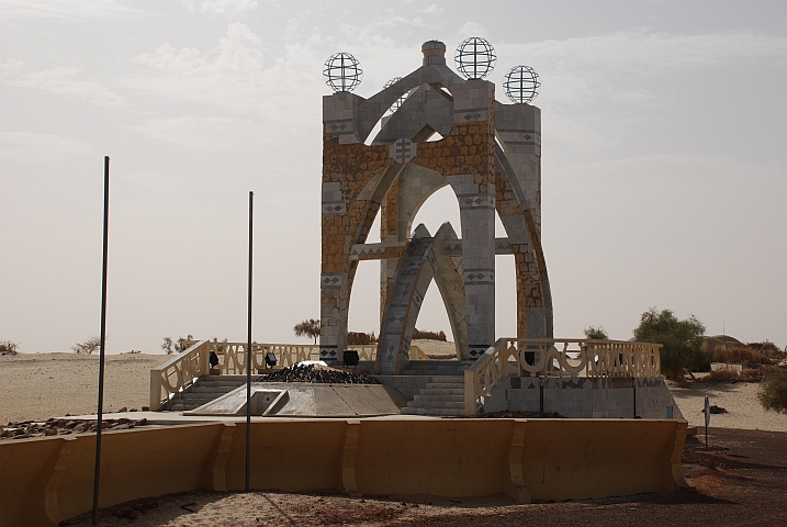 Denkmal “Flamme de la Paix“ in Tombouctou