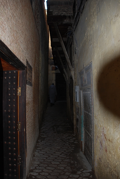 Gasse in der Medina von Fès