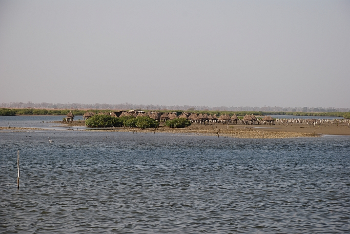 Insel mit Hirsespeicher von Fadiout