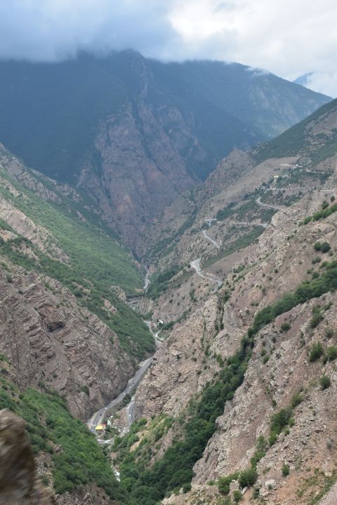 Auffahrt zum Kandovan Pass