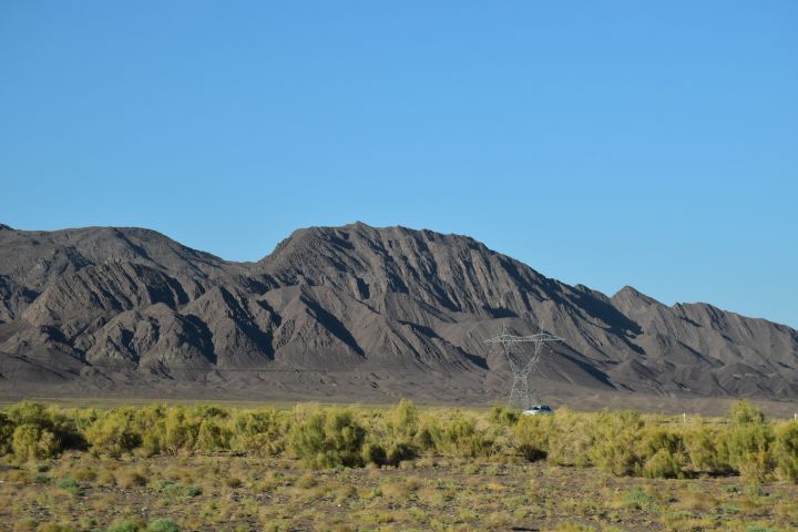 Bergkette in der Nähe von Davarzan auf dem Weg nach Mashhad