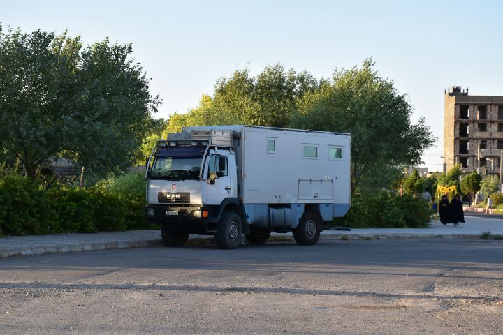 Obelix vor dem Park