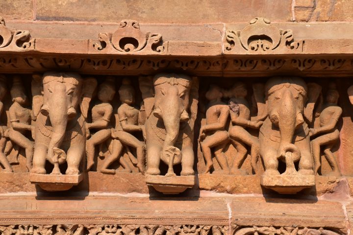 Fries des Lakshmana Tempel in Khajuraho