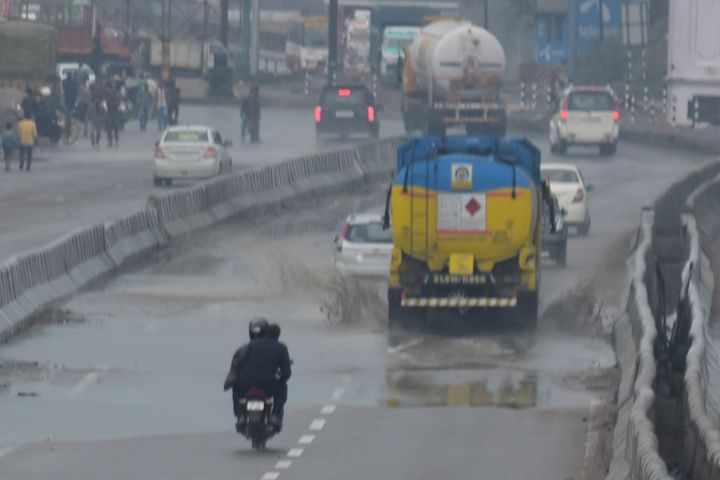 Motorradfahren ist heute eine feuchte Angelegenheit