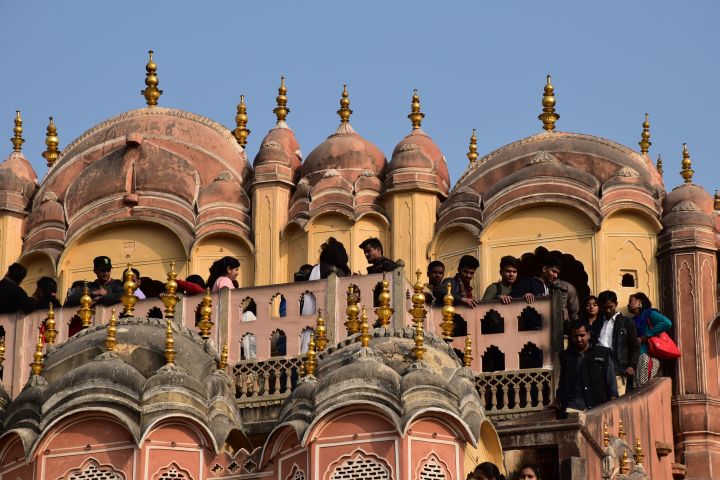 Viele einheimische Besucher im Hawa Mahal