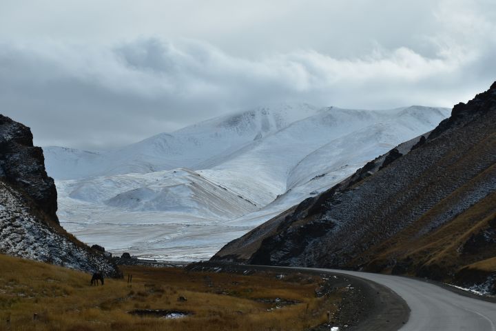 Auf der Nordseite des Dolon Passes