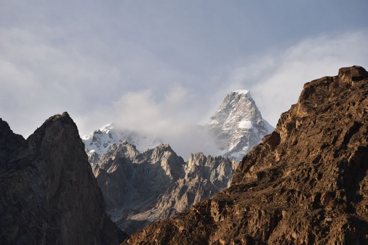 Der Ultar Sar bei Hunza, eine 7’388m hohe Pyramide