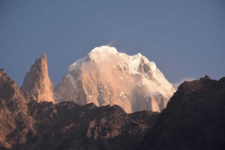 Hunza Peak mit Ladyfinger Peak