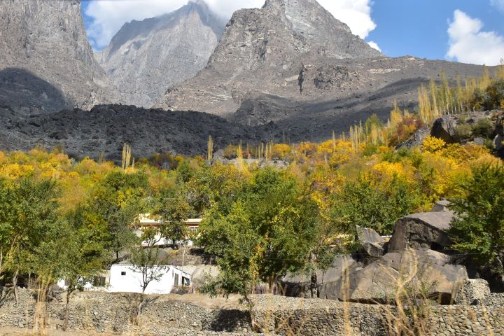 Dorf Tsari im Indus Tal