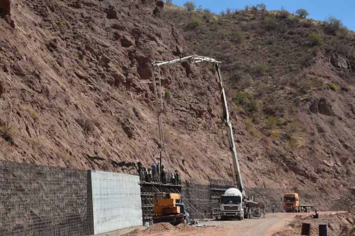 Eine einzige Baustelle: Shuroabad Pass, Ostseite