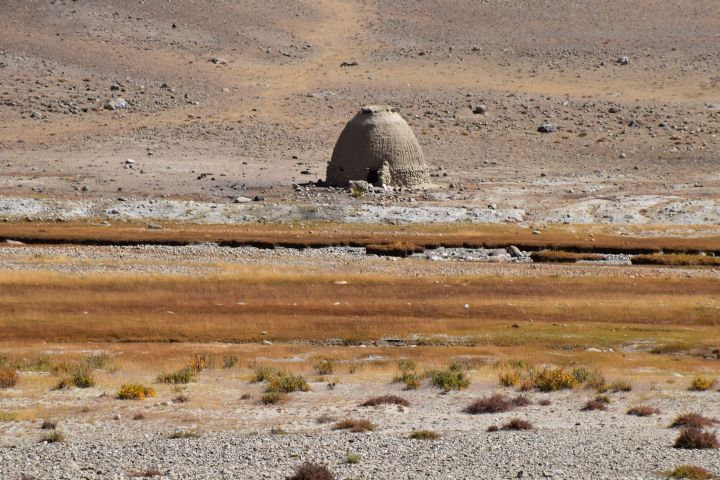 Wofür dieses gemauert Iglu wohl gut sein soll?