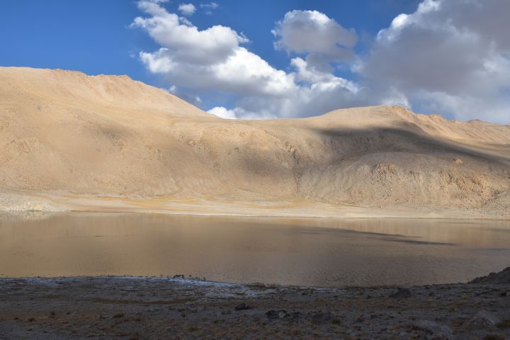 Chukurkul See auf der Nordseite des Khargush Passes