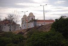 Gemässe Pater Viktor ist diese Kirche in Namibe die älteste von Angola