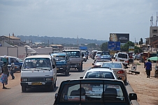 Verkehr auf der Umfahrungs-“Autobahn“ von Accra