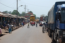 Hauptstrasse in Mamou dem Verkehrsknoten von Guinea