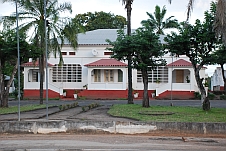 Renoviertes Haus aus der portugiesischen Kolonialzeit in Mocuba