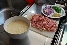 Die Zutaten für ein Omelette Bosobogolo