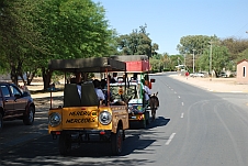 Herero-Mercedes: Eselkarren-Touren durch Omaruru