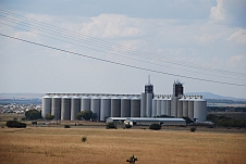 Riesiger Getreidesilo bei Billiers südlich von Johannesburg
