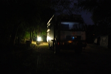 Es ist noch dunkel im Camp in Skukuza als wir abfahren